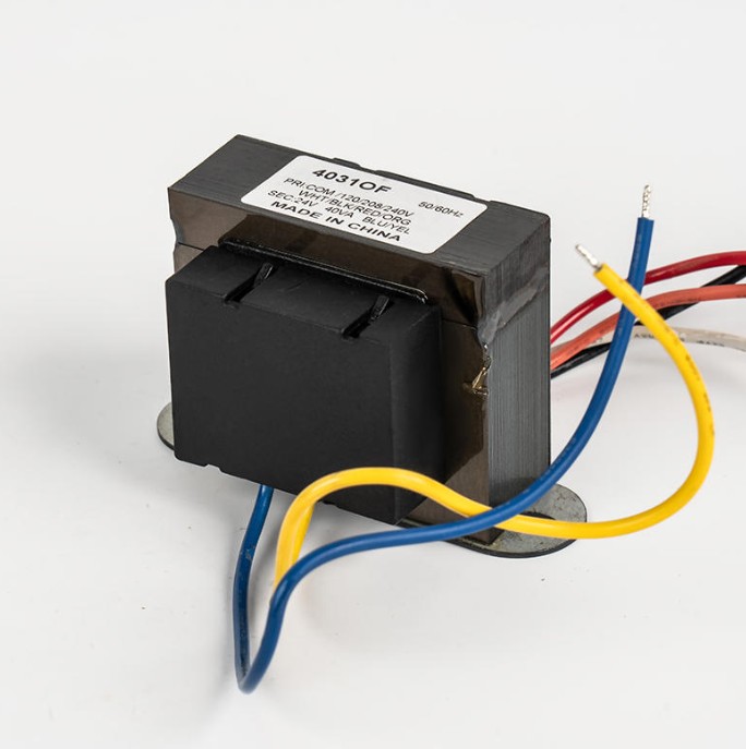 Wat is het verschil tussen een airconditionertransformator en een condensator?